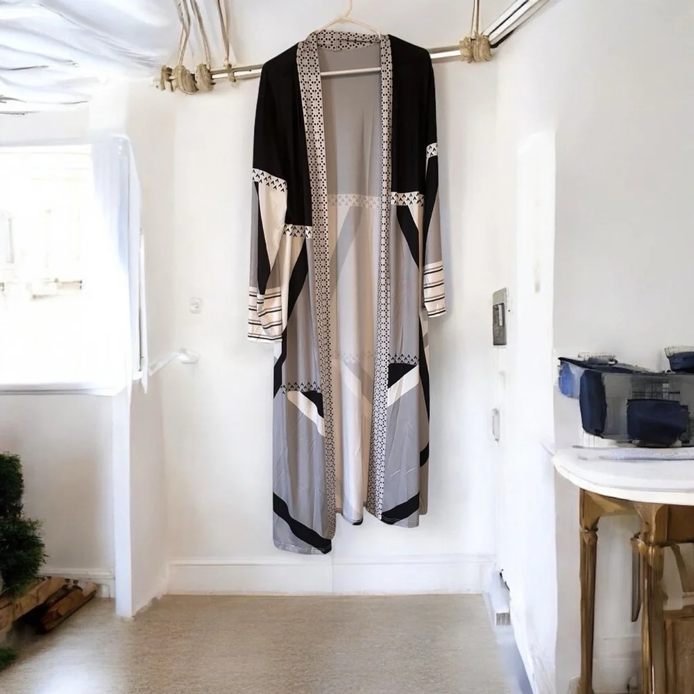Elegant Black and White Women's silky coat Wrap - Picture 7 of 8